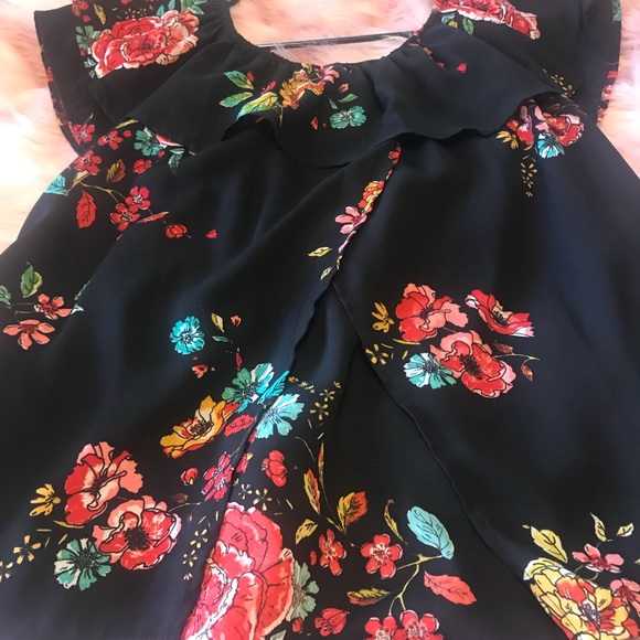 Black floral shirt - Picture 2 of 2